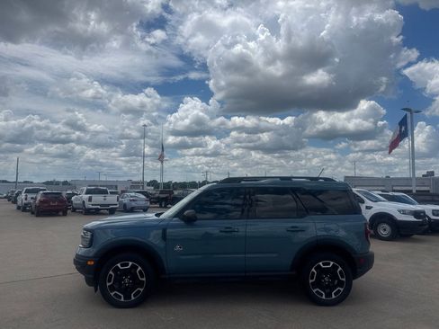 Used 2023 Ford Bronco Sport Outer Banks w/ Tech Package AWD/4WD image 11