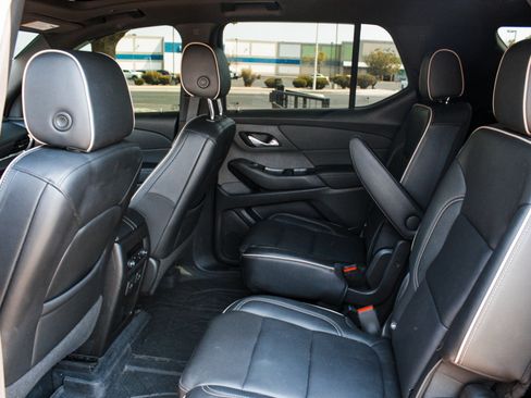 Used 2022 Chevrolet Traverse Premier w/ Redline Edition AWD/4WD image 26