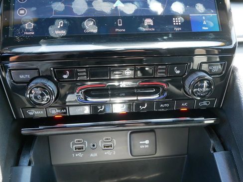 New 2025 Jeep Grand Cherokee L Limited w/ Black Appearance Package image 47