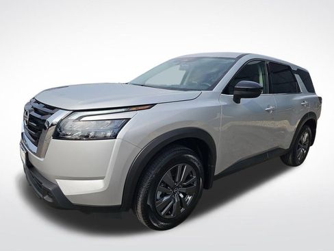 Used 2025 Nissan Pathfinder S image 9
