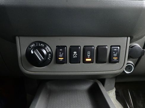 Used 2015 Nissan Frontier SV w/ SV Value Truck Package image 18