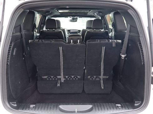 Used 2025 Chrysler Pacifica Limited FWD image 4