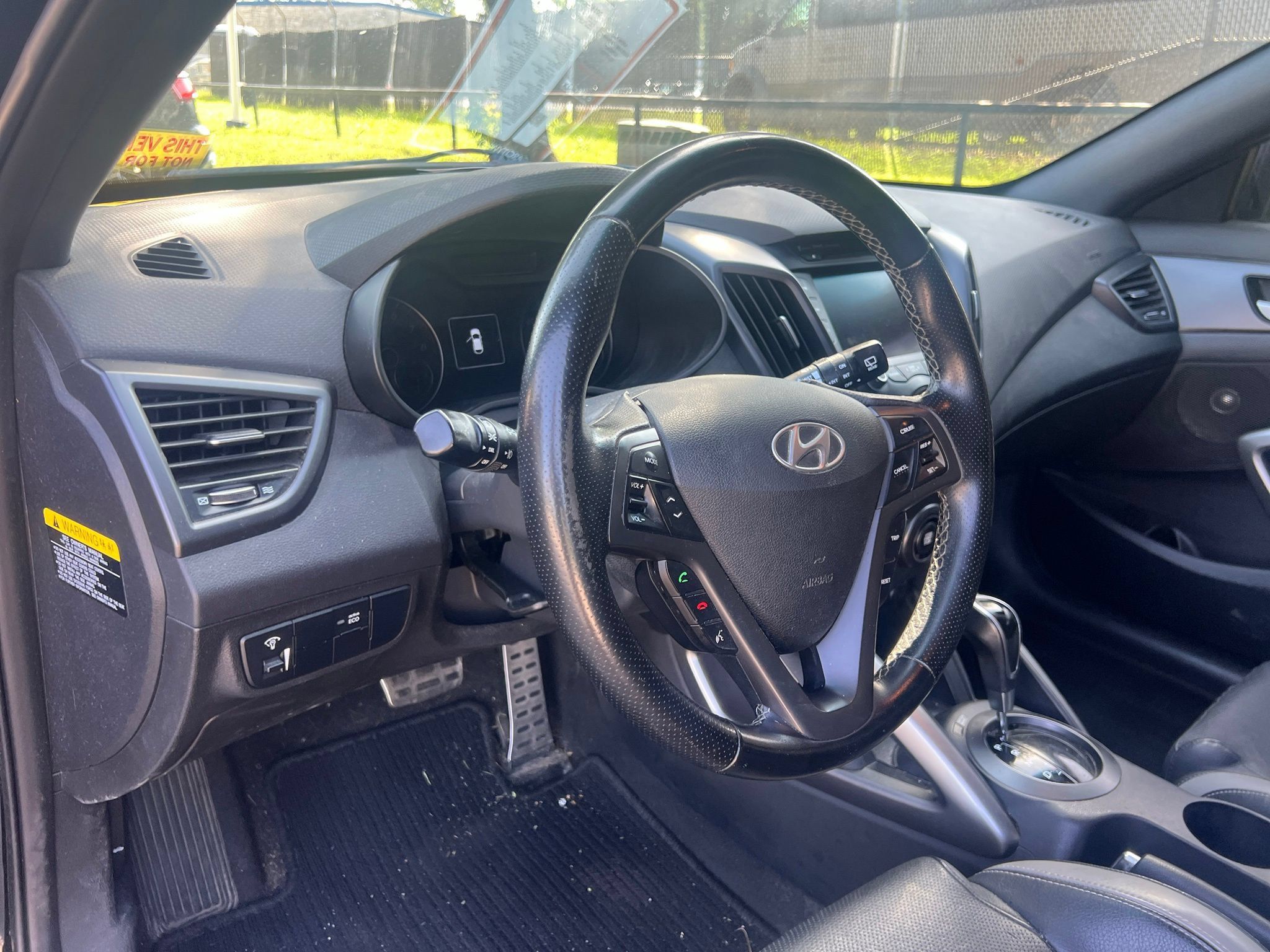 Used 2016 Hyundai Veloster Turbo FWD image 11