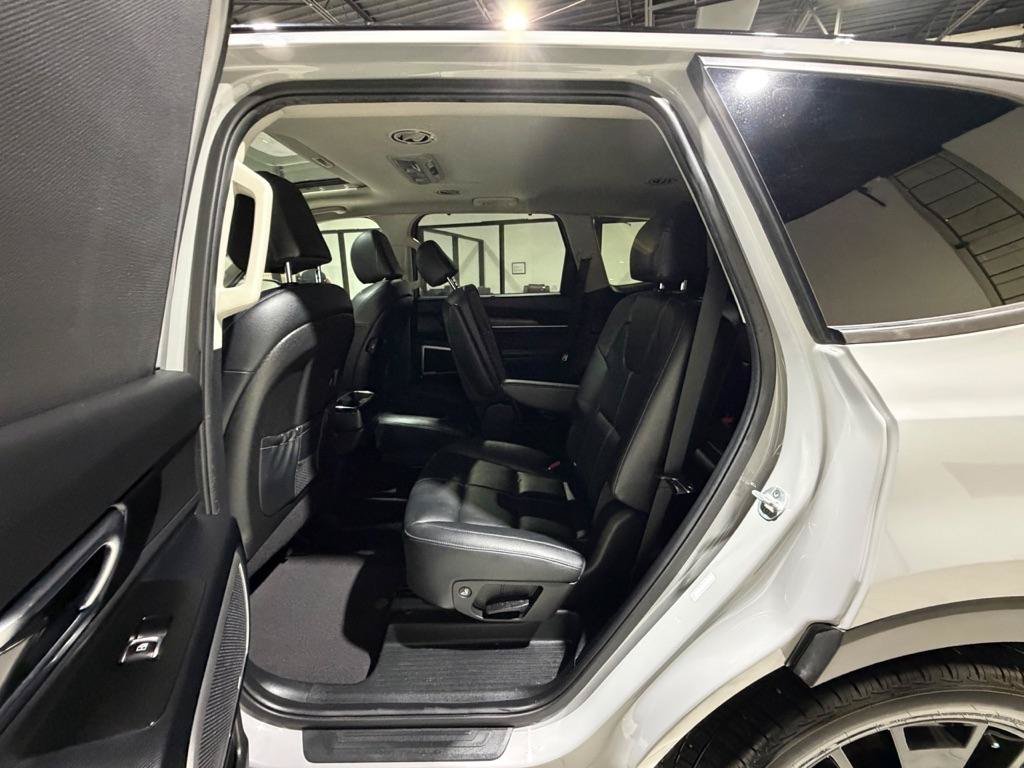 Used 2022 Kia Telluride EX w/ EX Premium Package AWD/4WD image 13