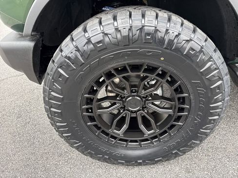 New 2025 Ford Bronco Outer Banks w/ Sasquatch Package AWD/4WD image 11