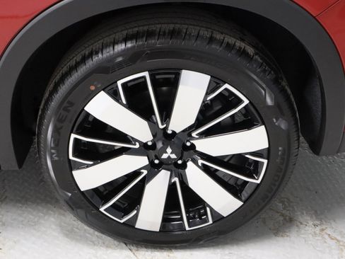 New 2026 Mitsubishi Outlander SE image 38