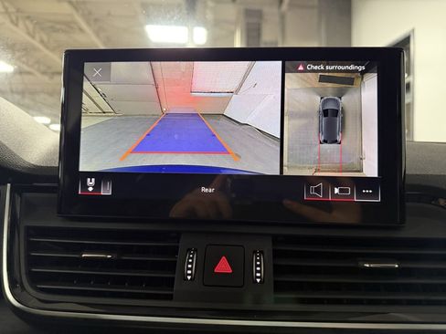 Used 2024 Audi Q5 e Premium Plus w/ Premium Plus Package image 13