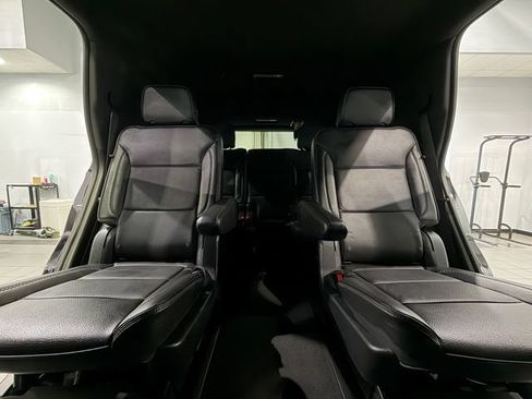 Used 2025 GMC Yukon Denali AWD/4WD image 28
