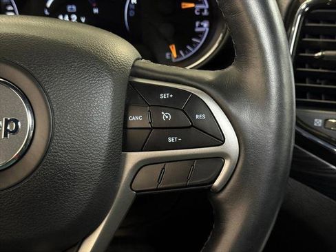 Certified 2022 Jeep Grand Cherokee Laredo X image 38