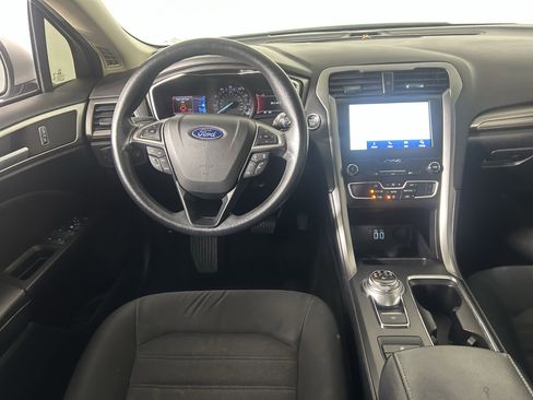 Used 2020 Ford Fusion SE image 43