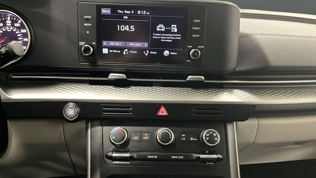 Used 2024 Kia Carnival LX FWD image 12