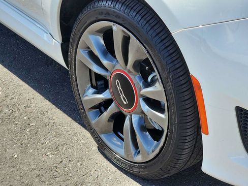 Used 2019 FIAT 500 Pop w/ Urbana Appearance Package FWD image 12
