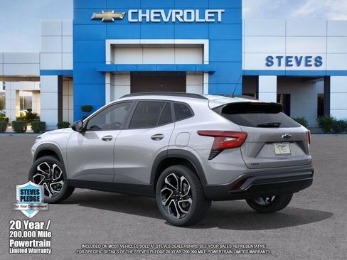 New 2026 Chevrolet Trax RS w/ Sunroof Package FWD image 3