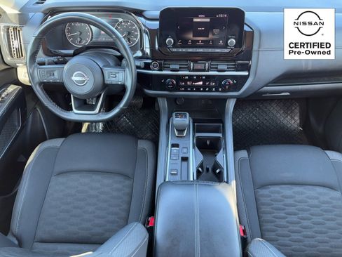 Certified 2024 Nissan Pathfinder SV image 15