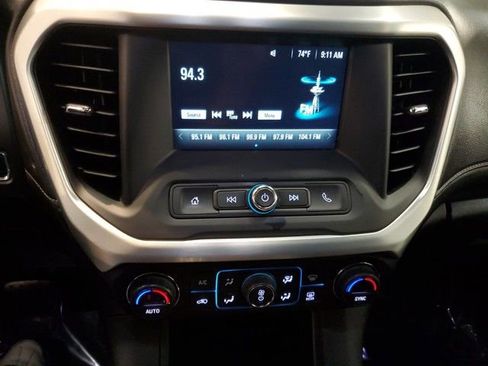 Used 2019 GMC Acadia SLE image 18