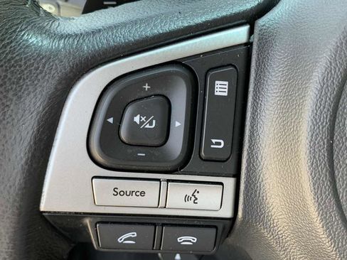 Used 2017 Subaru Legacy 2.5i Premium image 16