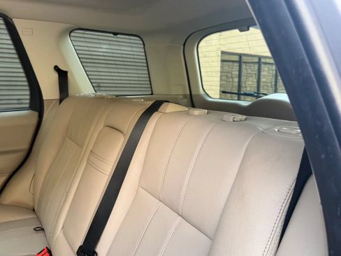 Used 2011 Land Rover LR2 HSE AWD/4WD image 31