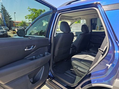 New 2026 Nissan Pathfinder SL w/ SL Premium Package AWD/4WD image 12