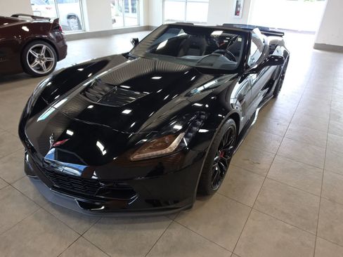 Used 2016 Chevrolet Corvette Z06 w/ 3LZ Preferred Equipment Group RWD image 2