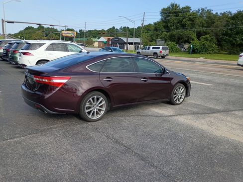 Used 2014 Toyota Avalon XLE Touring FWD image 5