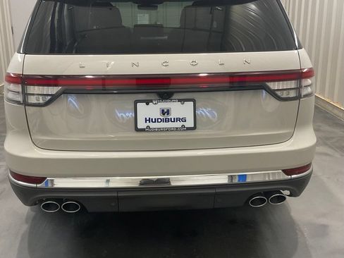 Used 2025 Lincoln Aviator Reserve w/ Equipment Group 201A AWD/4WD image 22