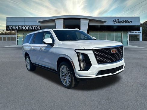 New 2026 Cadillac Escalade ESV Luxury w/ Touring Package image 3