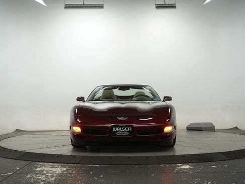 Used 2003 Chevrolet Corvette Convertible w/ Preferred Equipment Group1 image 9