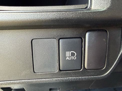 Used 2019 Toyota Tacoma SR w/ SX Package image 18