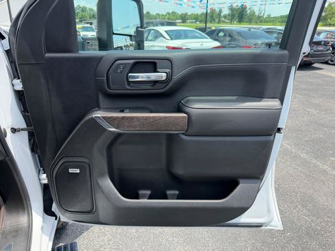 Used 2022 GMC Sierra 3500 Denali w/ Denali Ultimate Package AWD/4WD image 25