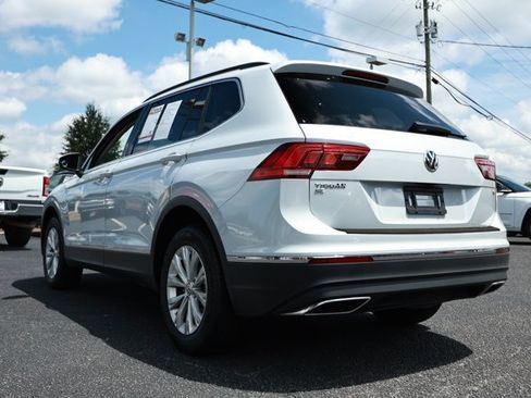 Used 2018 Volkswagen Tiguan SEL FWD image 8