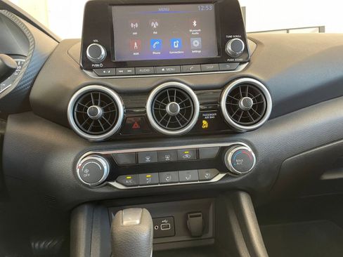 Used 2025 Nissan Sentra S image 18