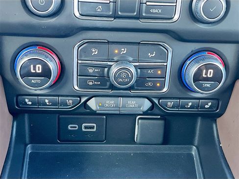 Used 2023 Chevrolet Tahoe High Country image 16