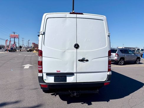 Used 2017 Mercedes-Benz Sprinter 2500 image 5