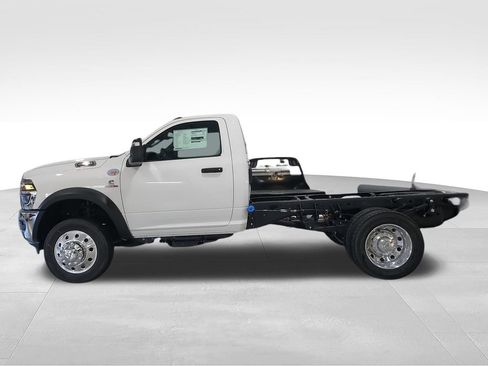 New 2026 RAM 4500 Tradesman w/ Chrome Appearance Group AWD/4WD image 5