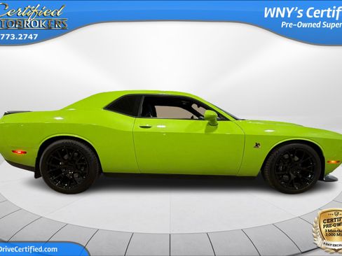 Used 2015 Dodge Challenger R/T Scat Pack RWD image 4