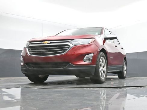 Used 2020 Chevrolet Equinox Premier image 36