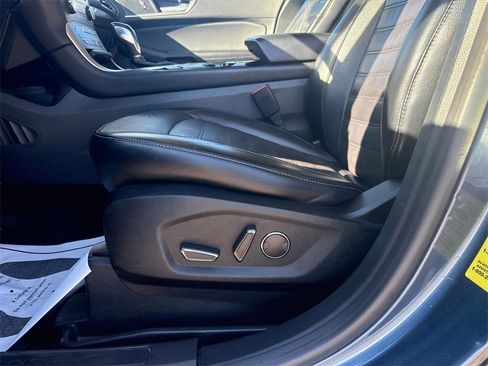 Used 2018 Ford Edge SEL w/ Equipment Group 201A image 18