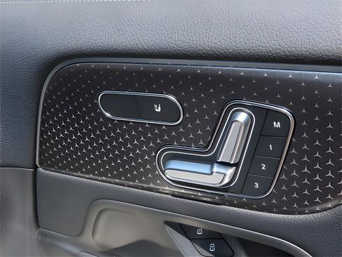 New 2025 Mercedes-Benz GLA 250 4MATIC image 26