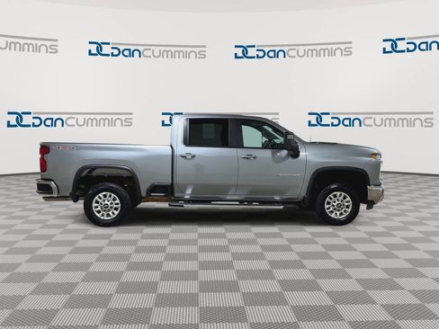 Used 2025 Chevrolet Silverado 2500 LT w/ Convenience Package AWD/4WD image 9