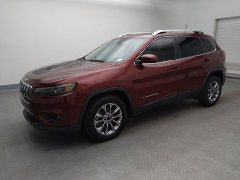 Used 2020 Jeep Cherokee Latitude Plus w/ Comfort/Convenience Group image 2