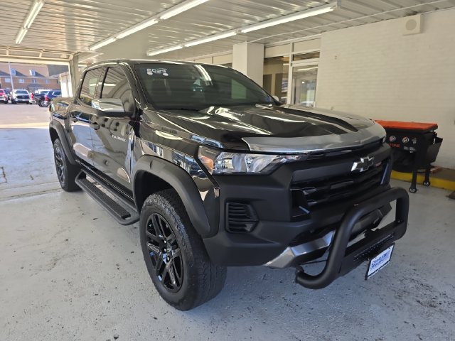 Used 2023 Chevrolet Colorado Trail Boss w/ Advanced Trailering Package AWD/4WD image 7