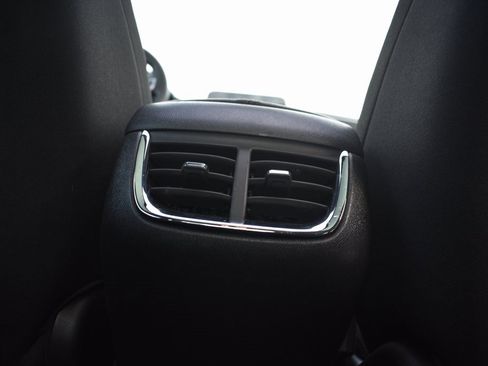 Used 2024 Chevrolet Malibu LT image 28