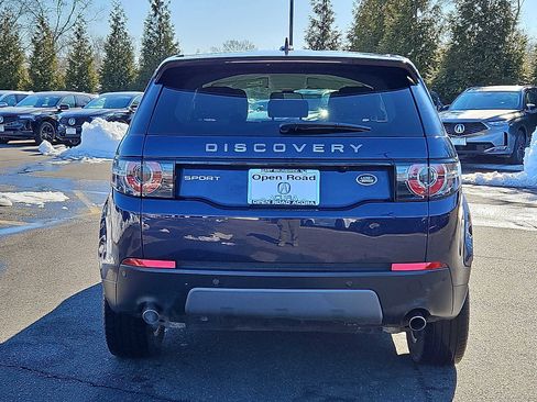 Used 2016 Land Rover Discovery Sport SE image 6