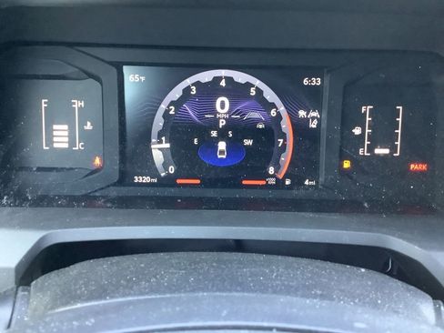 Used 2025 Toyota Tacoma SR5 AWD/4WD image 29
