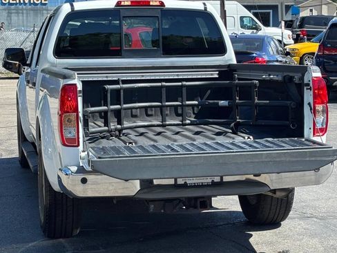 Used 2016 Nissan Frontier SV w/ SV Value Truck Package RWD image 14