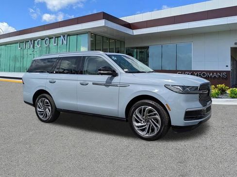 New 2026 Lincoln Navigator Reserve AWD/4WD image 2