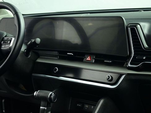 Certified 2024 Kia Sportage EX image 34