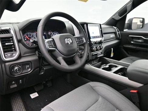 New 2026 RAM 1500 4x4 Crew Cab image 19