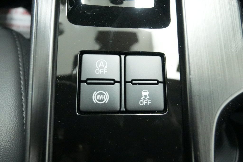 Used 2026 Subaru Outback Premium AWD/4WD image 30