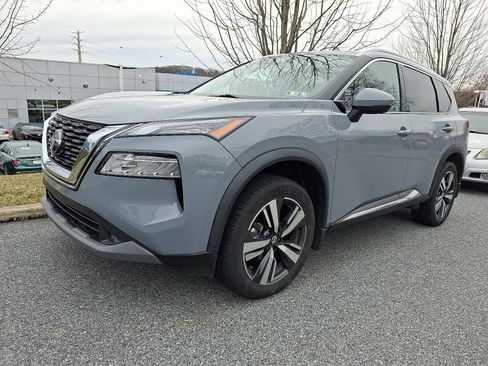 Used 2021 Nissan Rogue SL image 3